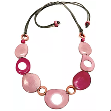 Charger l&#39;image dans la galerie, Vi Pebbles pink - Necklace Eyewear holder in USA - cavaaller-Itwillbefine
